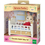 Sylvanian Families 5017 Set Coniglio Bebè Cioccolato con Lettino